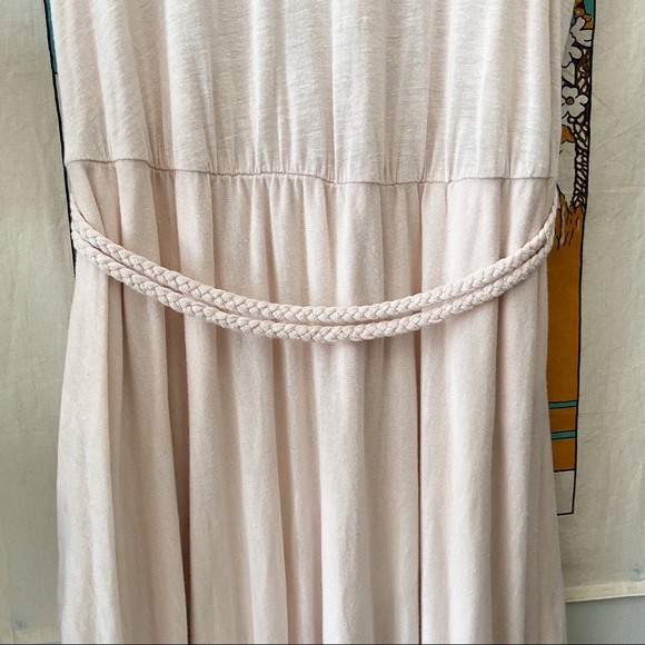 Shell Flowy Dress - Picture 3 of 10